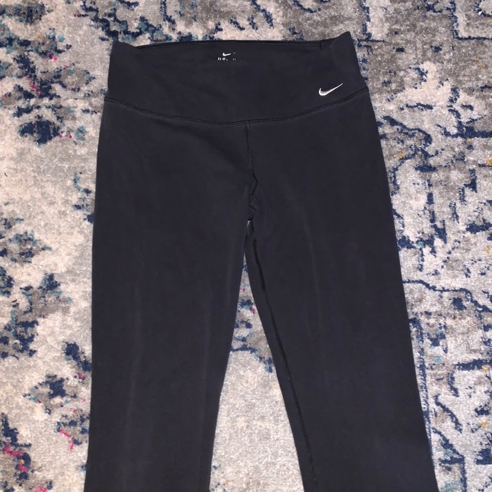Nike Dri-Fit black Flare Yoga Pants size medium